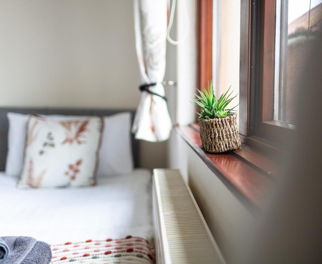 Apartmán Adrian House, Near Hospital, Easy Parking + Garden Carlisle  Exteriér fotografie