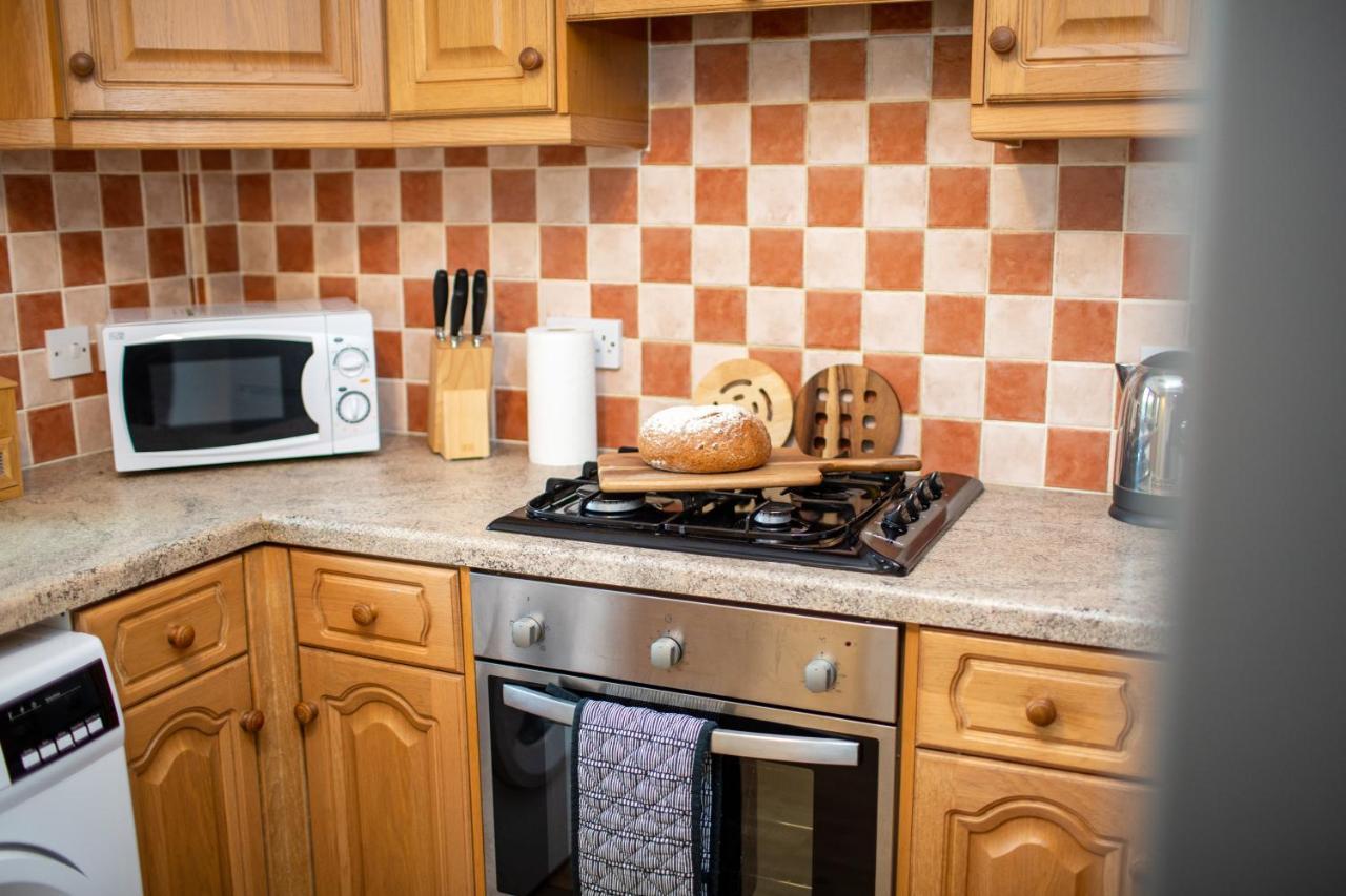 Apartmán Adrian House, Near Hospital, Easy Parking + Garden Carlisle  Exteriér fotografie