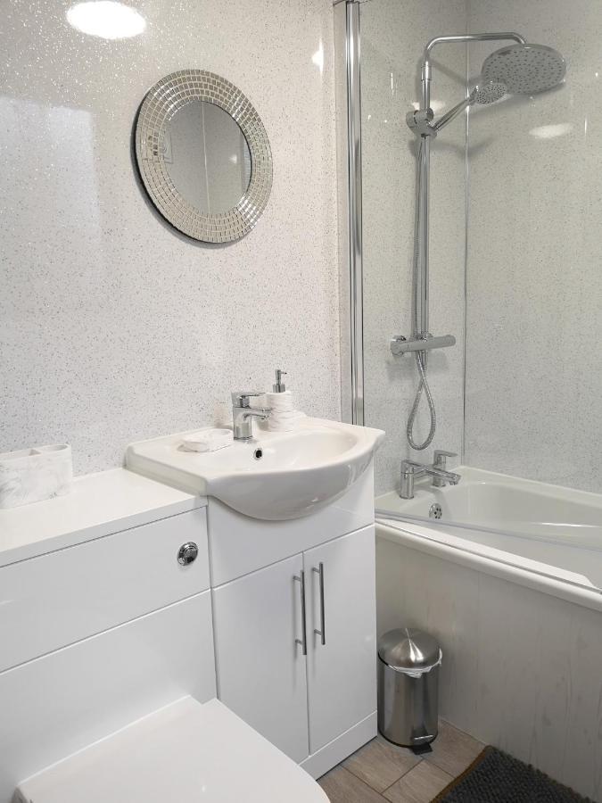 Apartmán Adrian House, Near Hospital, Easy Parking + Garden Carlisle  Exteriér fotografie