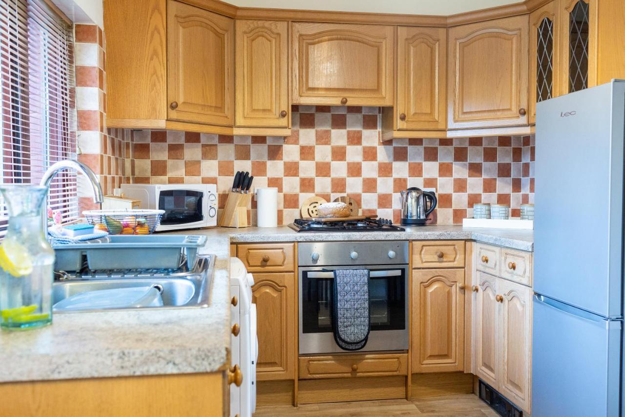 Apartmán Adrian House, Near Hospital, Easy Parking + Garden Carlisle  Exteriér fotografie